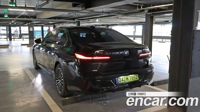 BMW i7 (G70) xDrive 60 M Sport, 2023 2