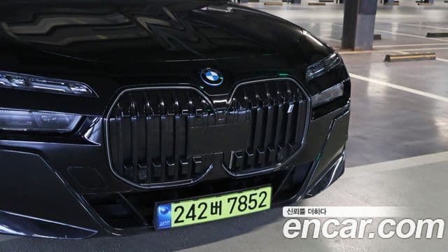 BMW i7 (G70) xDrive 60 M Sport, 2023 8