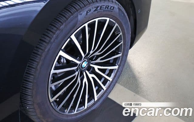 BMW i7 (G70) xDrive 60 M Sport, 2023 9