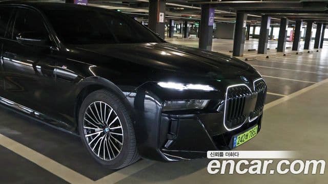 BMW i7 (G70) xDrive 60 M Sport, 2023 10