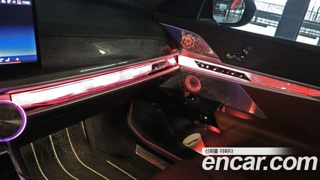 BMW i7 (G70) xDrive 60 M Sport, 2023 12