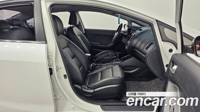 Kia The / новый New K3 Style, 2017 10