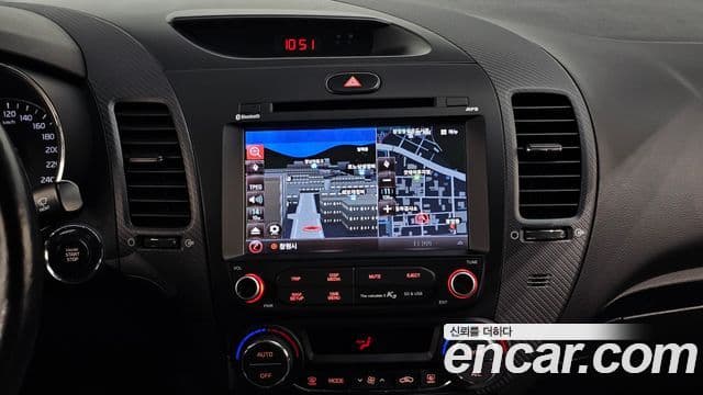 Kia The / новый New K3 Style, 2017 14