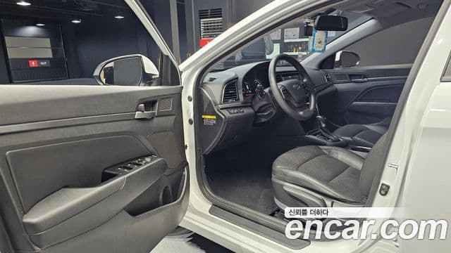 Hyundai Avante AD 1.6 GDI Value Plus, 2018 11