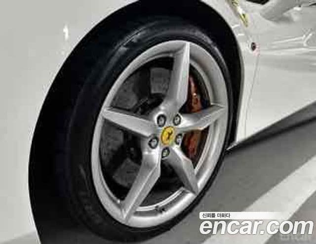 Ferrari 488 스파이더, 2016 8