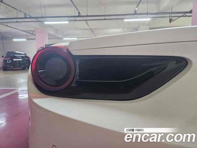 Ferrari 488 스파이더, 2016 12