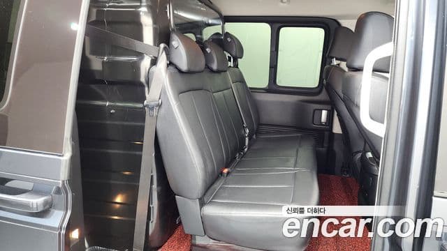 Hyundai Staria Modern, 2024 12