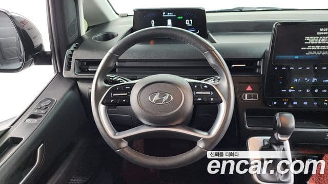 Hyundai Staria Modern, 2024 13
