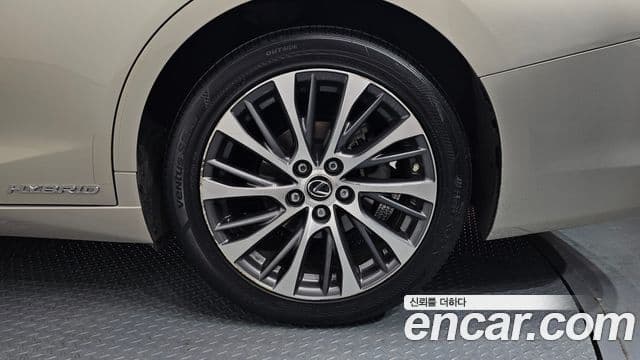 Lexus ES300h 7세대 Luxury, 2019 все фото