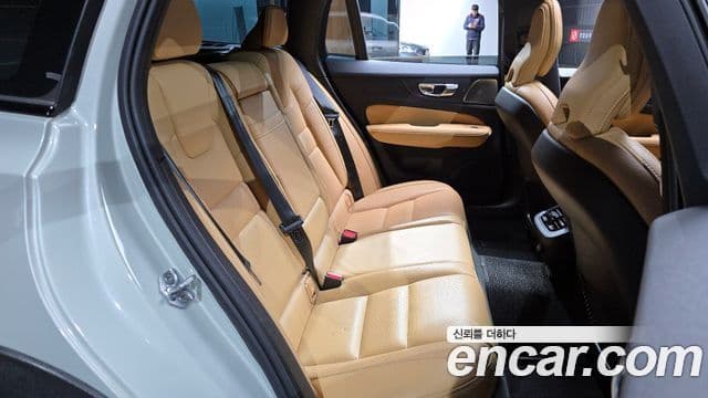 Volvo V60 Cross Country 2세대 B5 Pro AWD, 2021 12