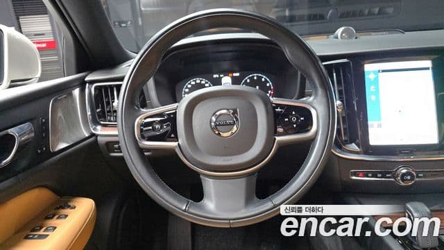 Volvo V60 Cross Country 2세대 B5 Pro AWD, 2021 13