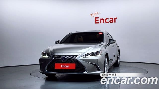 Lexus ES300h 7세대 Luxury Plus, 2021 3