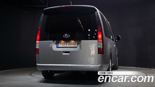 Hyundai Staria Modern, 2023 4