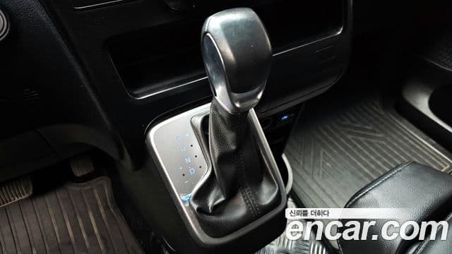 Hyundai Staria Modern, 2023 9