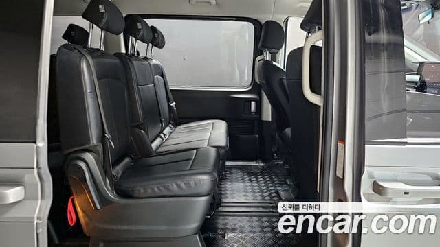 Hyundai Staria Modern, 2023 12