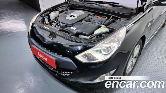 Hyundai Sonata гибрид Royal, 2012 6