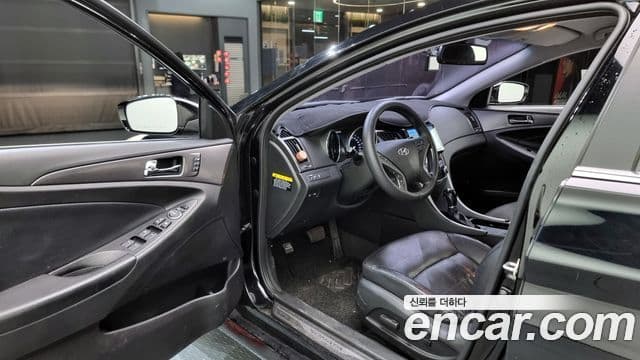 Hyundai Sonata гибрид Royal, 2012 11