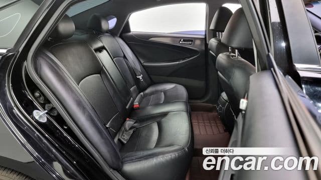 Hyundai Sonata гибрид Royal, 2012 12