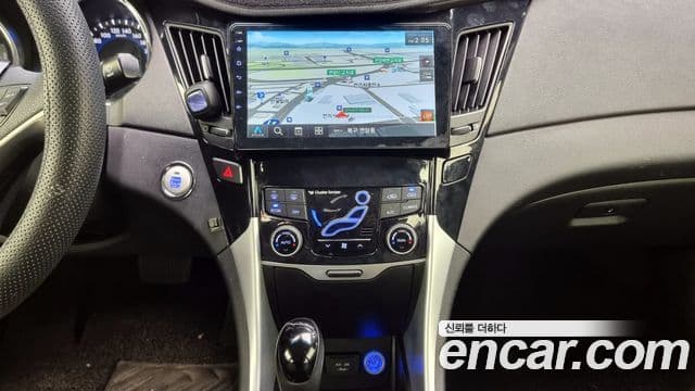 Hyundai Sonata гибрид Royal, 2012 15