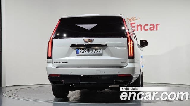 Cadillac Escalade 5세대 ESV Sport Platinum, 2025 4
