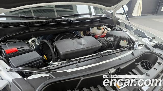 Cadillac Escalade 5세대 ESV Sport Platinum, 2025 6