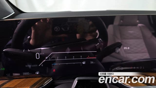 Cadillac Escalade 5세대 ESV Sport Platinum, 2025 8