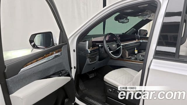 Cadillac Escalade 5세대 ESV Sport Platinum, 2025 10