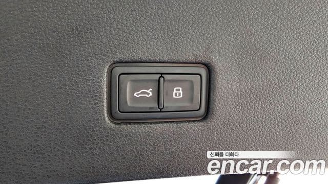 Audi Q8 (4M) Premium, 2023 18