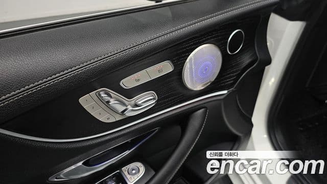 Mercedes-Benz E-класс W213 E220d кабриолет, 2019 16