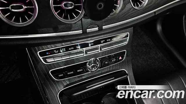 Mercedes-Benz E-класс W213 E220d кабриолет, 2019 17