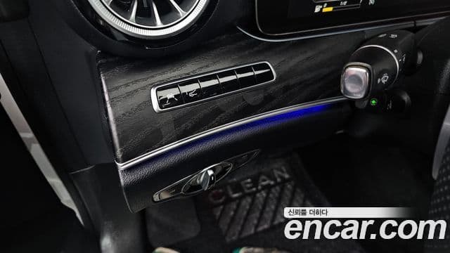 Mercedes-Benz E-класс W213 E220d кабриолет, 2019 19