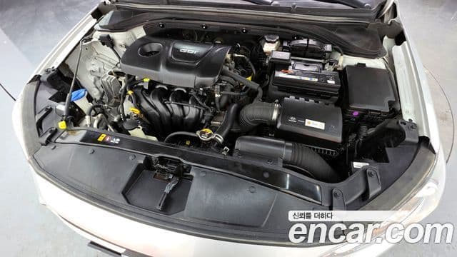 Hyundai Avante AD 1.6 GDI Value Plus, 2017 6