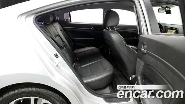 Hyundai Avante AD 1.6 GDI Value Plus, 2017 12