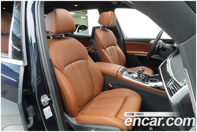 BMW X7 (G07) xDrive 40i M Sport 6인승, 2022 11