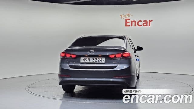 Hyundai Avante AD 1.6 GDI Value Plus, 2017 4