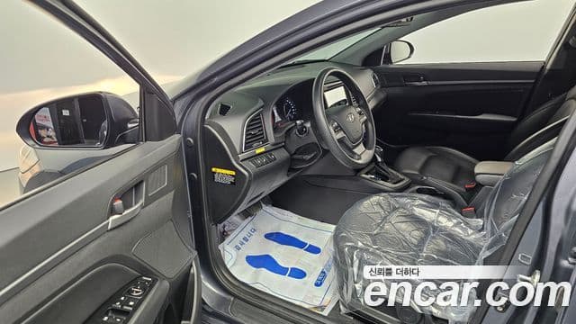 Hyundai Avante AD 1.6 GDI Value Plus, 2017 10