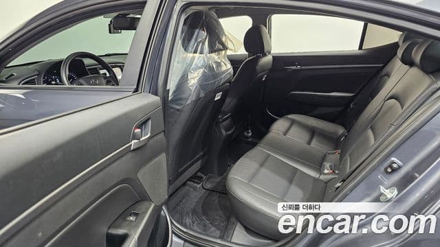 Hyundai Avante AD 1.6 GDI Value Plus, 2017 11