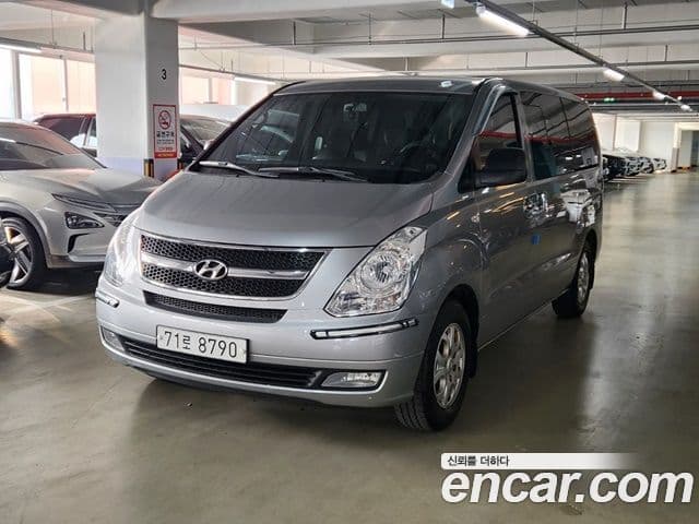 Hyundai Grand Starex CVX Luxury, 2015 1