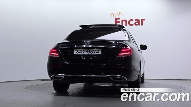 Mercedes-Benz E-класс W213 Avantgarde, 2017 4
