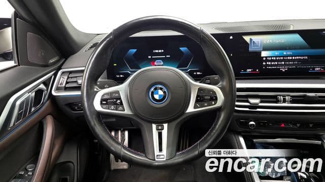 BMW i4, 2022 13