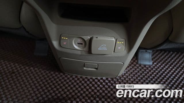 Kia The / новый New Carnival Special, 2019 18