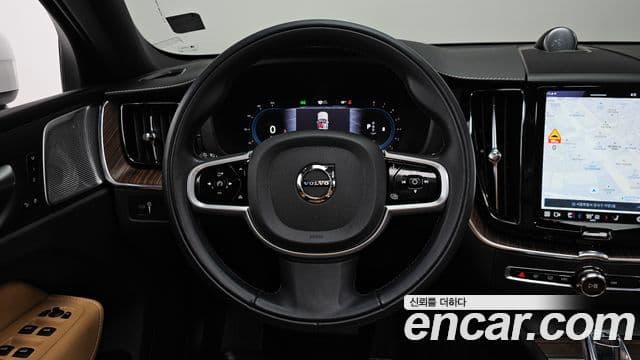 Volvo XC60 2세대 B6 Inscription, 2022 13