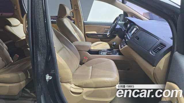 Kia All New Carnival Prestige, 2018 10