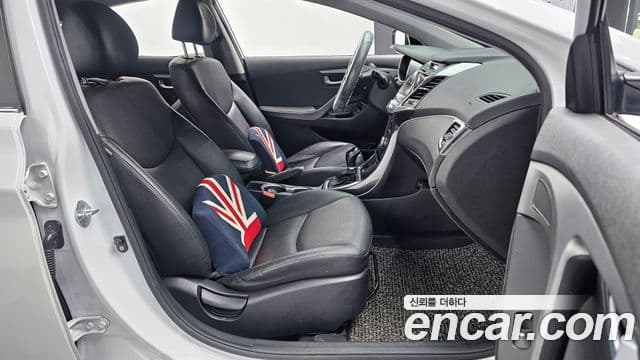 Hyundai The / новый New Avante Modern, 2016 11