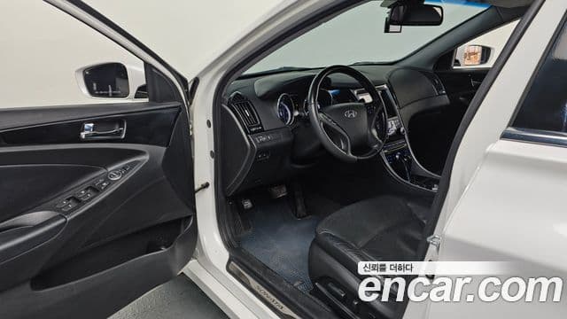 Hyundai YF Sonata топовая версия, 2010 10