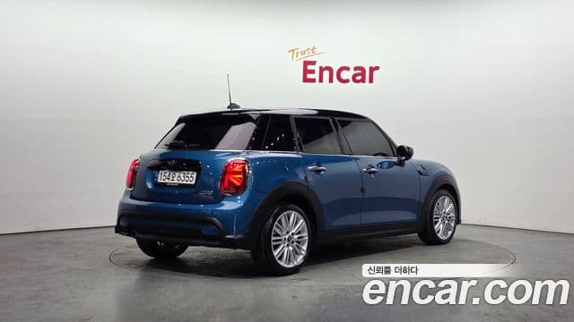 Mini Cooper 3세대, 2022 2
