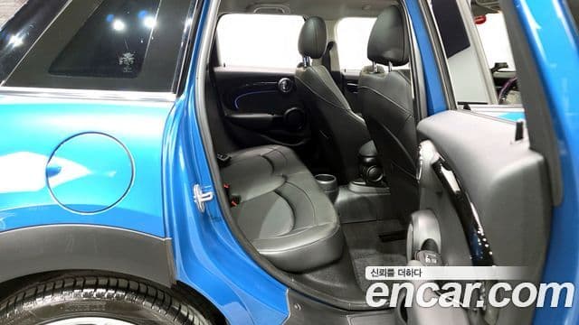 Mini Cooper 3세대, 2022 12