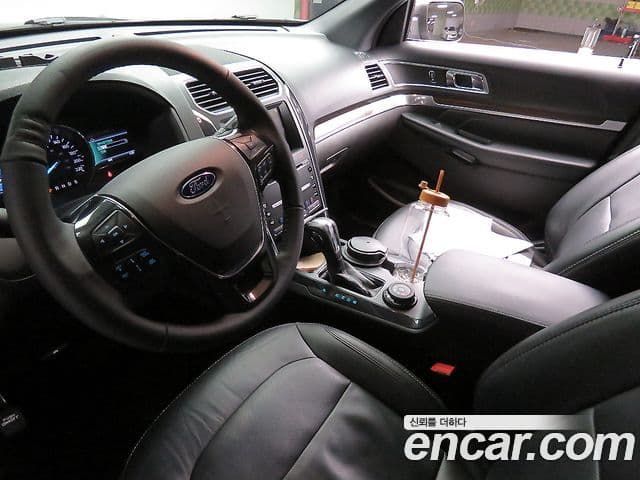 Ford Explorer 6세대 2.3 Limited 4WD, 2018 7