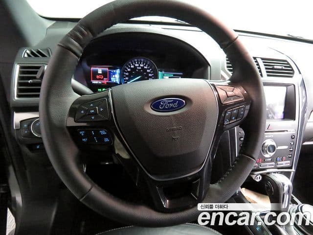Ford Explorer 6세대 2.3 Limited 4WD, 2018 8