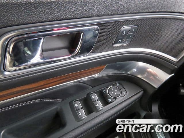 Ford Explorer 6세대 2.3 Limited 4WD, 2018 16